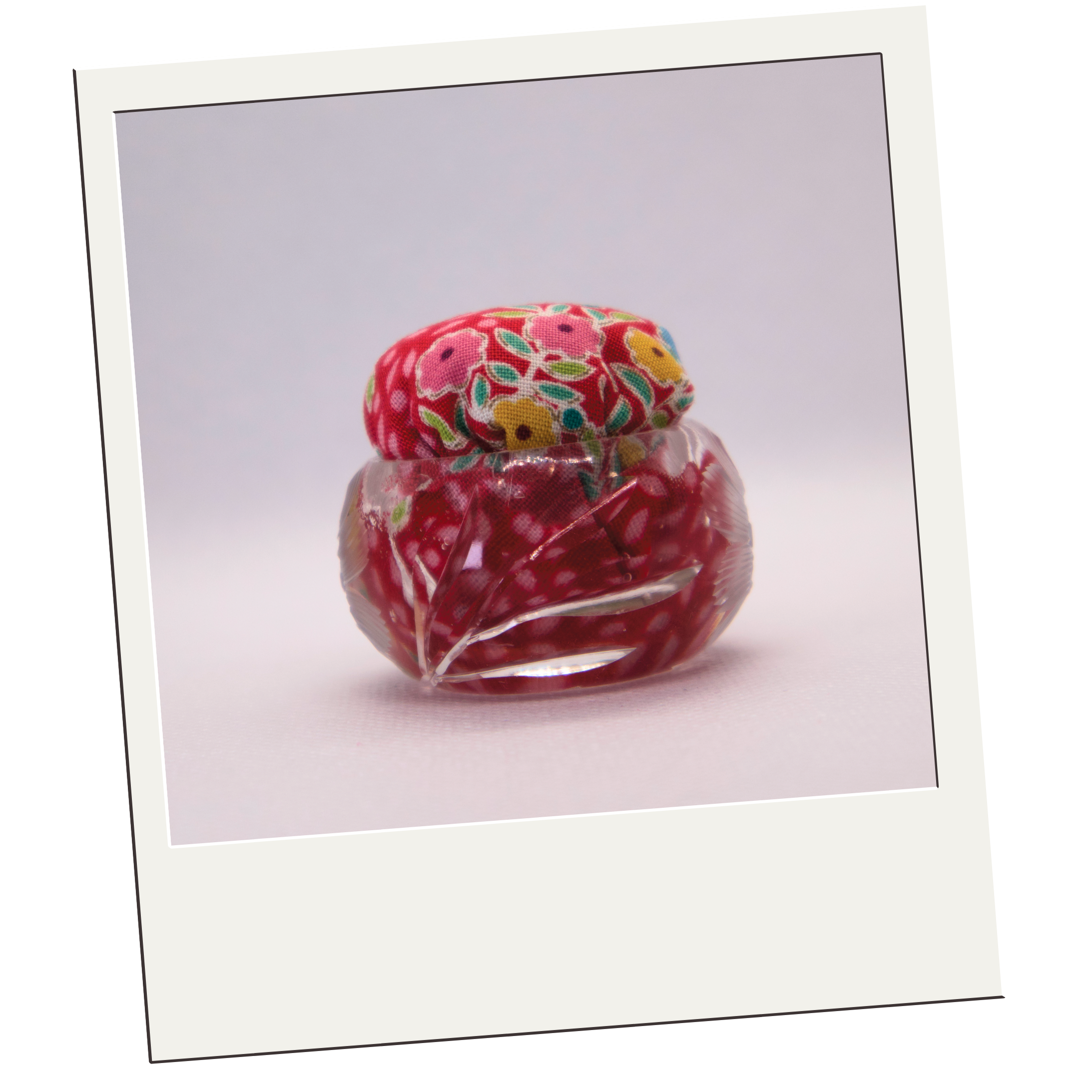 Tilda Red Floral in Clear Round