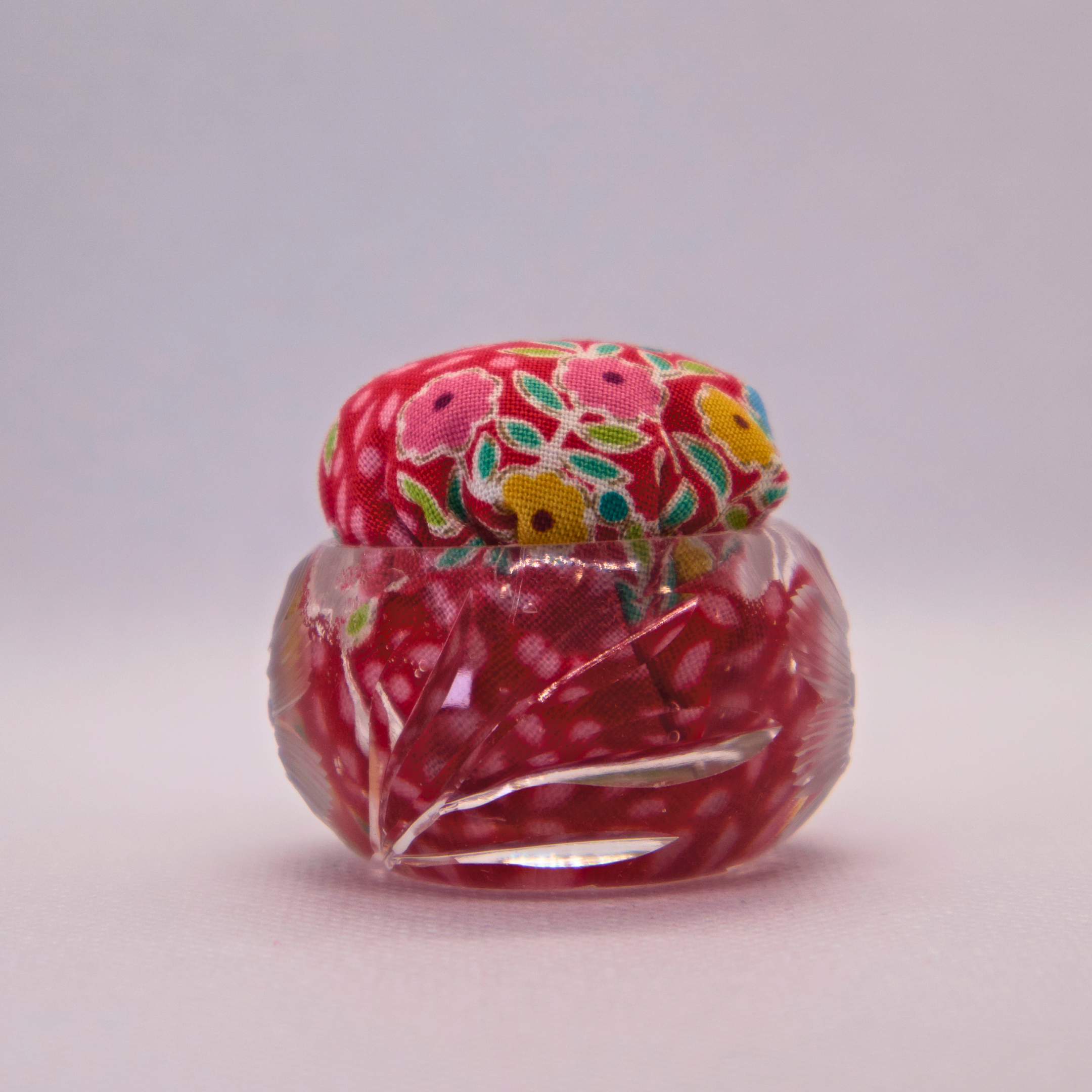 Tilda Red Floral in Clear Round
