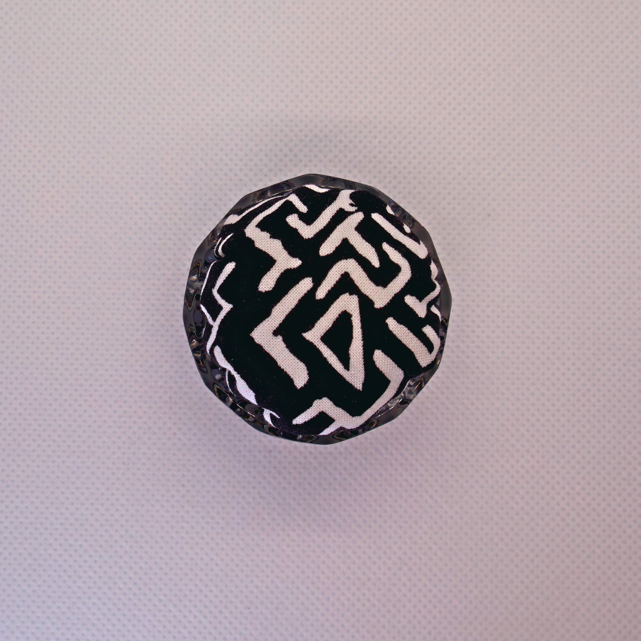 Kaffe Black/White Pincushion in Clear Round